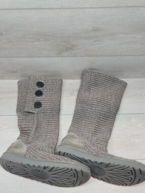Ugg Australia Women Tall 3 Buttons Sweater Knit Boots Shoes Sz 10